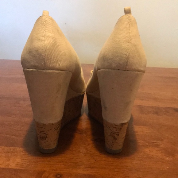 Beige wedges - Picture 3 of 3